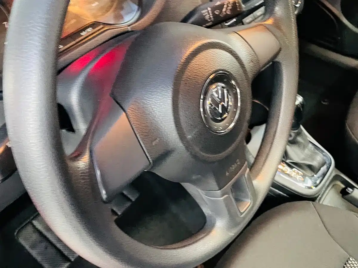 Volkswagen Polo 2011 1.4L Automatic Style Edition фото 12