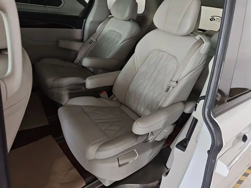 Buick GL8 2018 ES 28T Comfort Type China VI фото 20