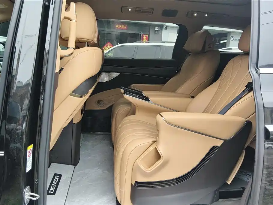 Denza D9 2025 DM-i Smart Drive Edition 1020 AWD Premium фото 11
