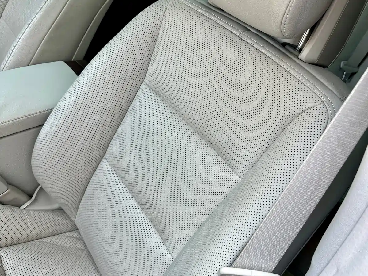 Mercedes-Benz S-Class 2010 S 350 L Luxury фото 39