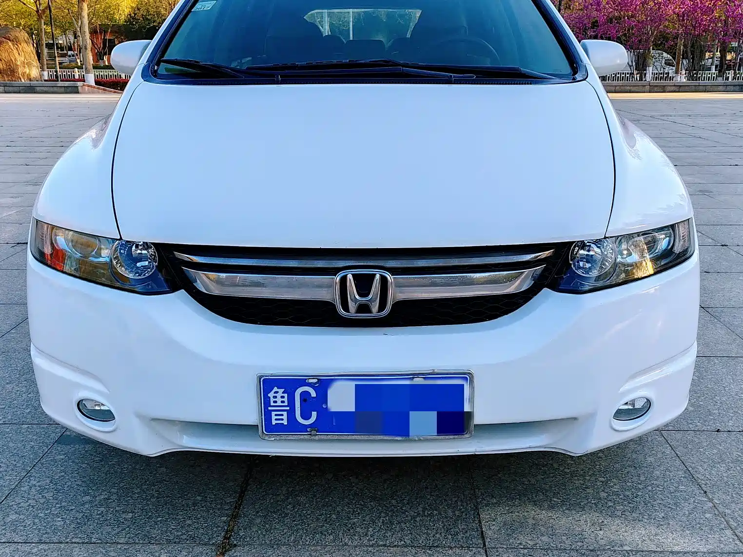 Фото 2 - Honda Odyssey