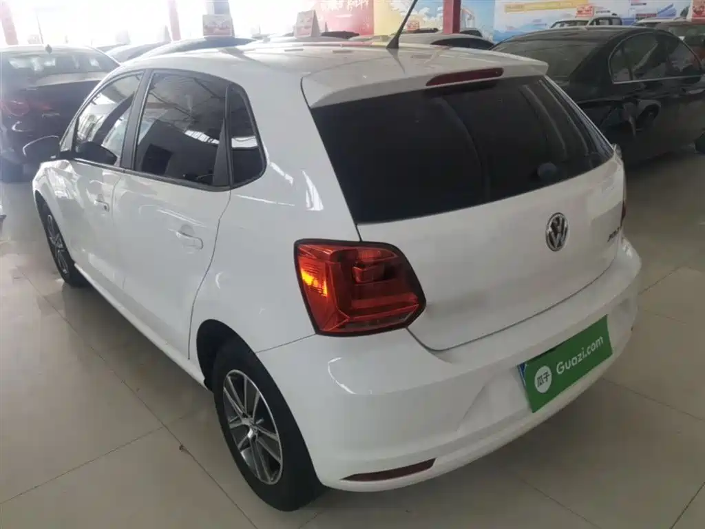 Volkswagen Polo 2016 1.4L Manual Trend фото 5