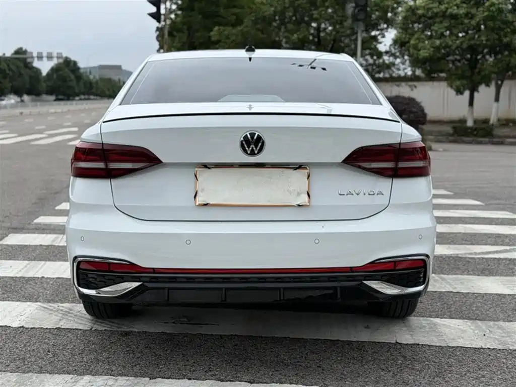 Volkswagen Lavida 2024 Model 300TSI DSG Starlight Full Comfort Edition фото 12