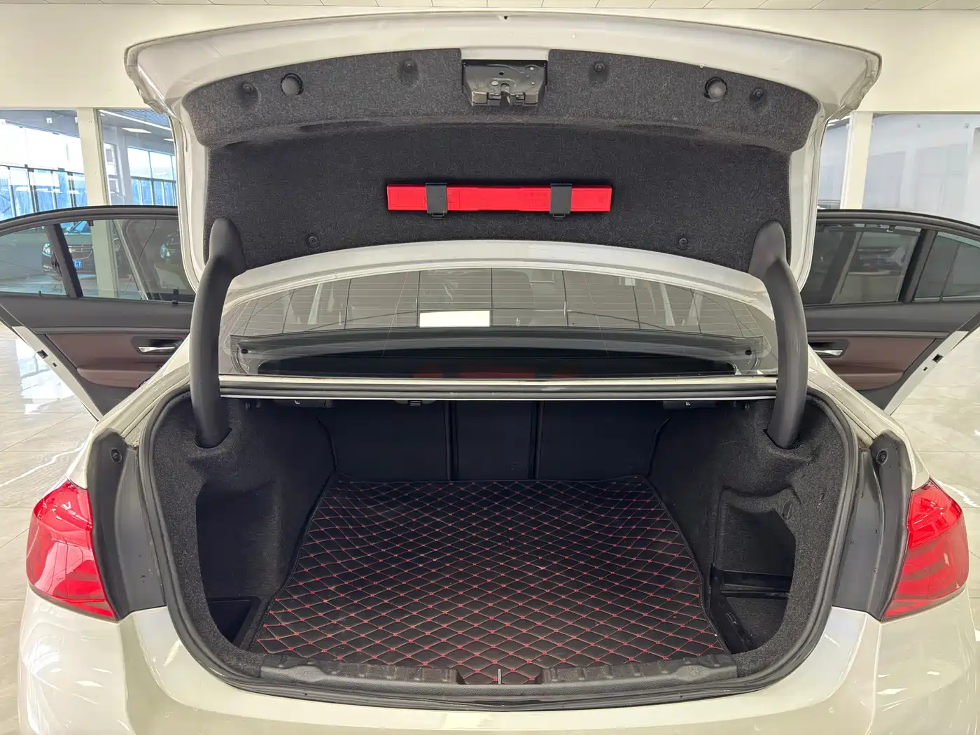 BMW 3 Series 2019 320Li Fashion Type фото 12