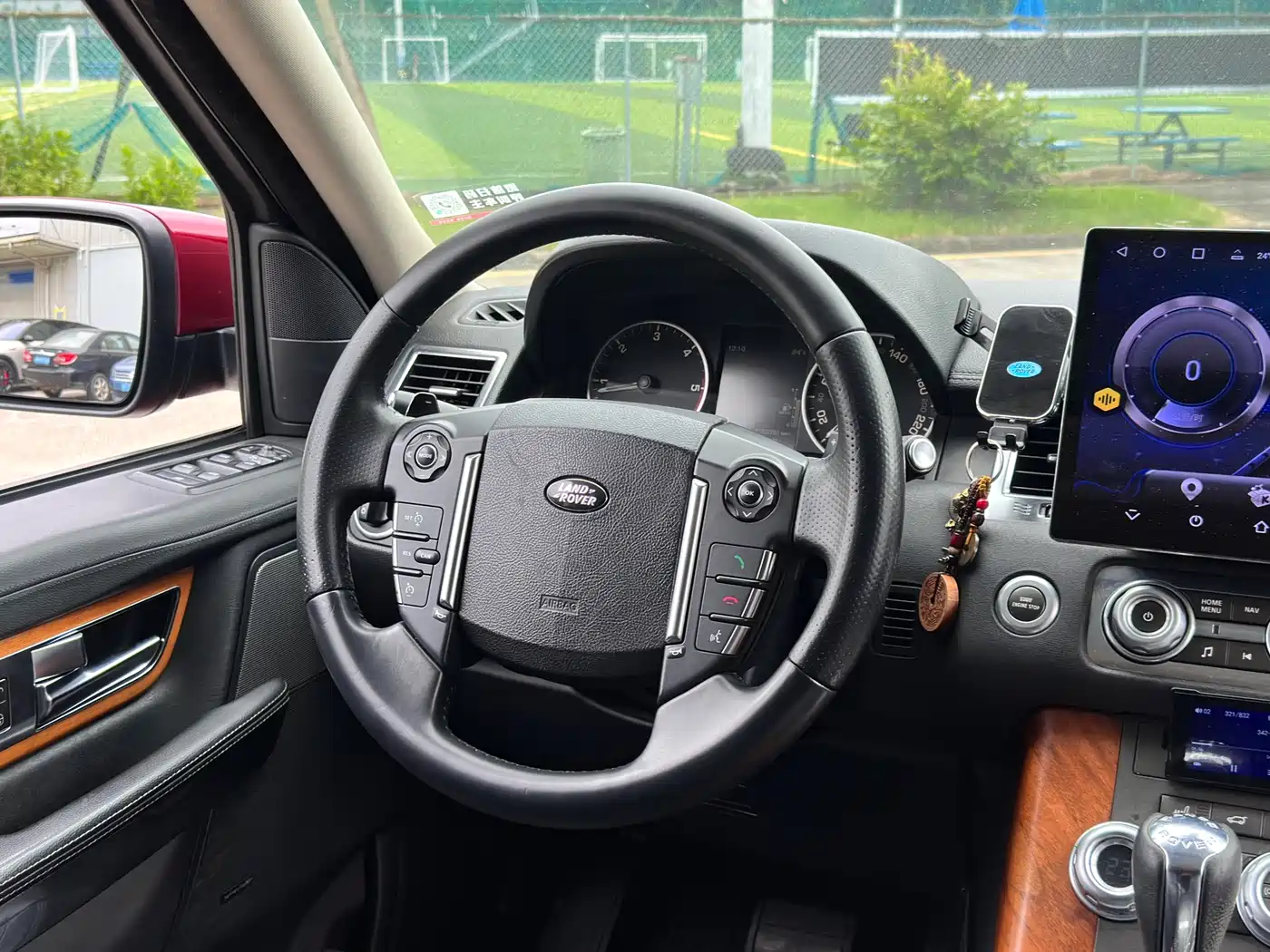 Land Rover Range Rover Sport 2011 3.0 TDV6 Diesel фото 12