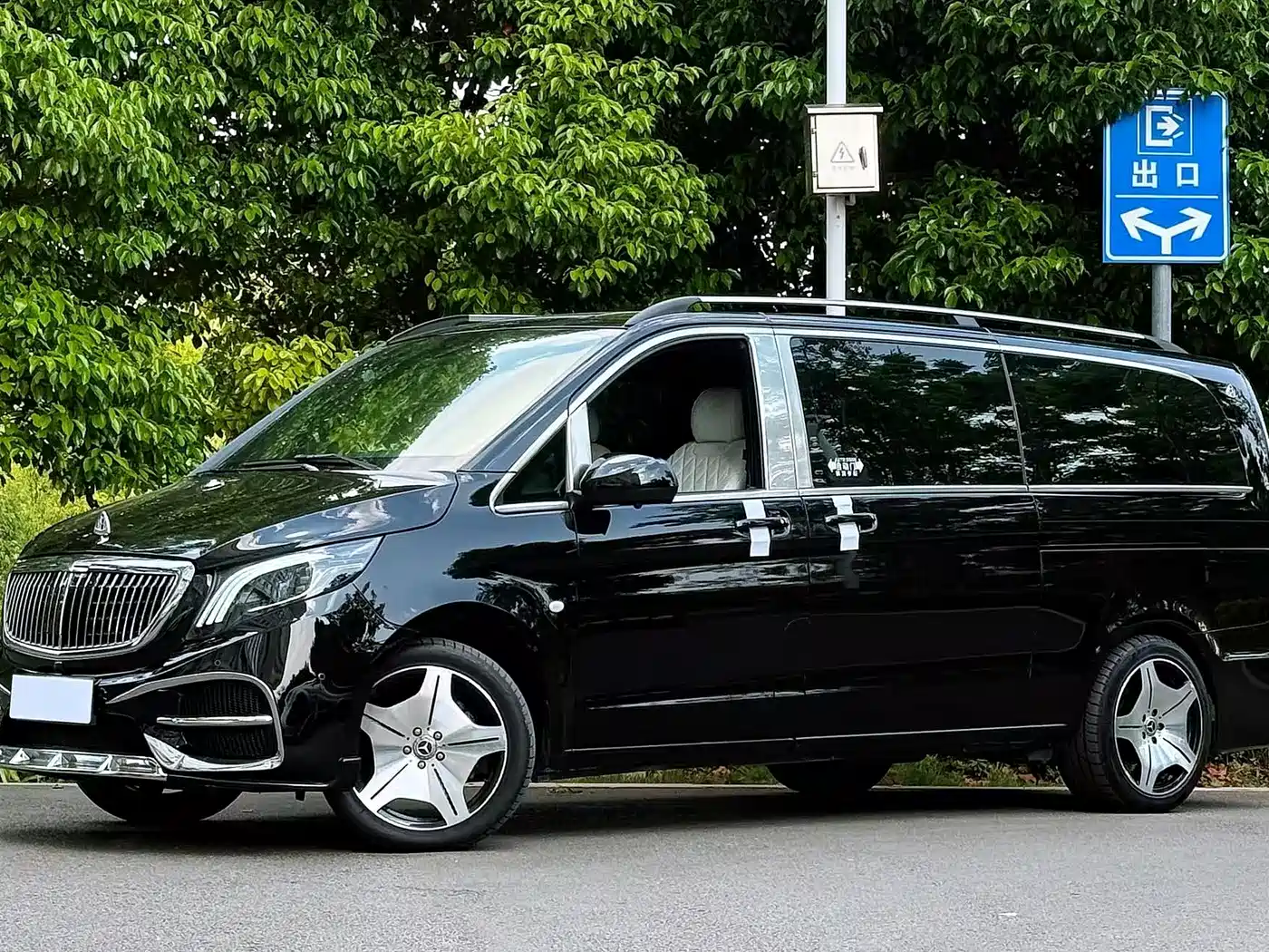 Mercedes-Benz Vito 2021 2.0T Business Edition 7-seater