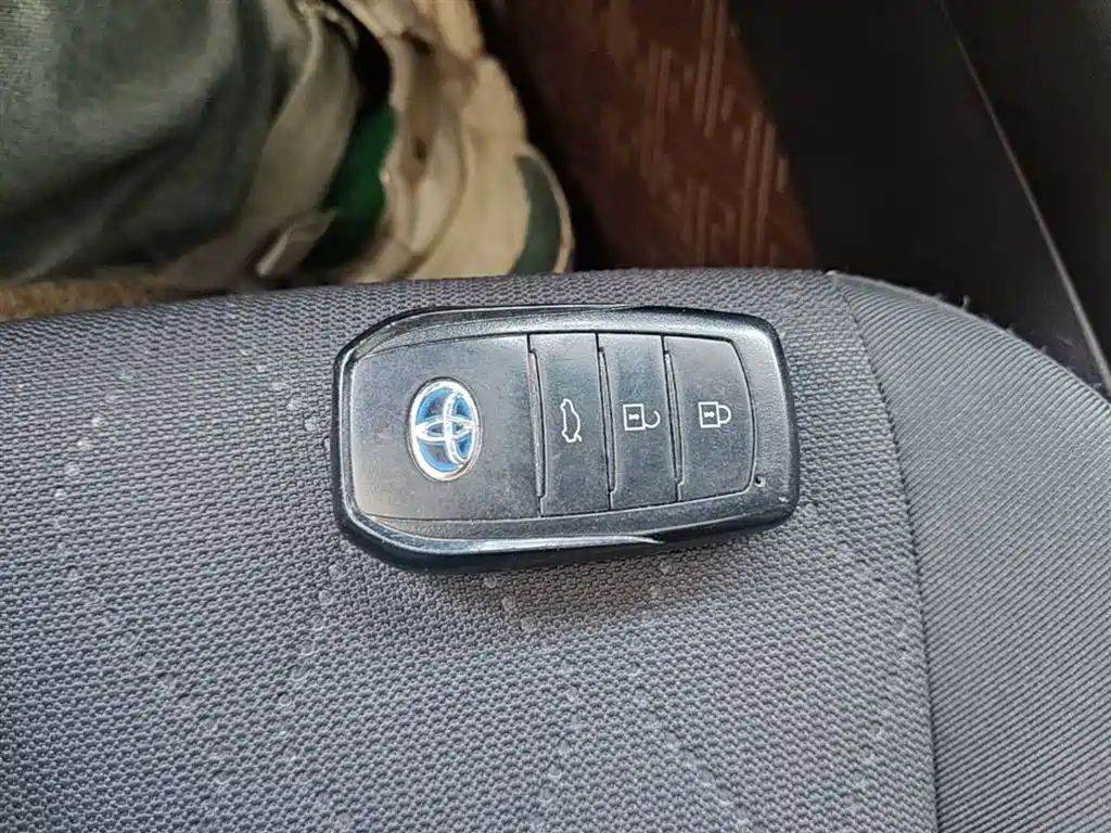 Toyota Corolla 2023 1.8L Smart Hybrid Dual Engine Pioneer Edition фото 9