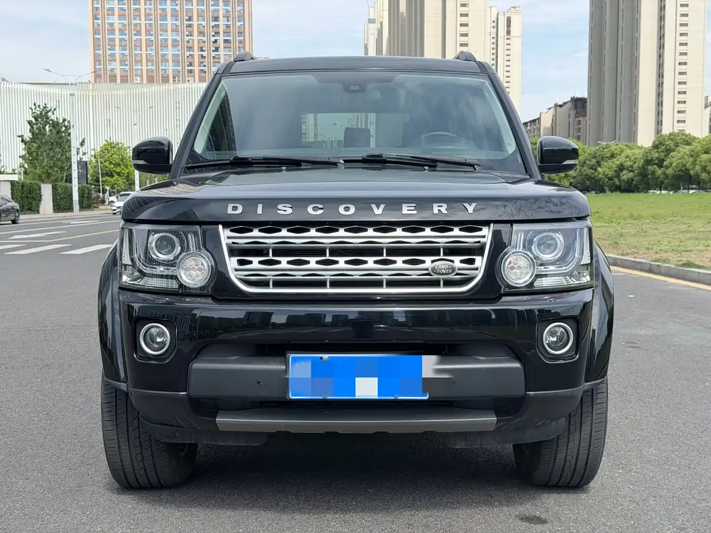 Land Rover Discovery 2015 3.0 SDV6 HSE Diesel фото 2
