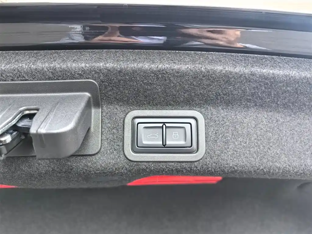 Audi A6L 2024 55 TFSI quattro Exclusive Dynamic фото 16