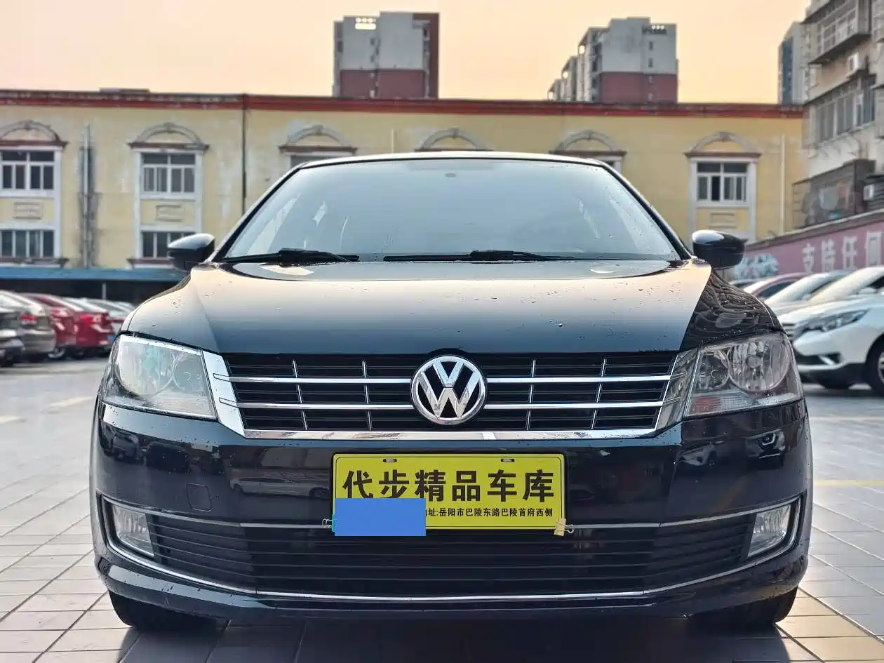 Volkswagen Lavida 2013 Facelift 1.4TSI DSG Comfort фото 2