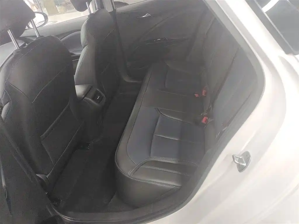 Buick Velite 6 2024 Model 430km Premium Edition фото 17
