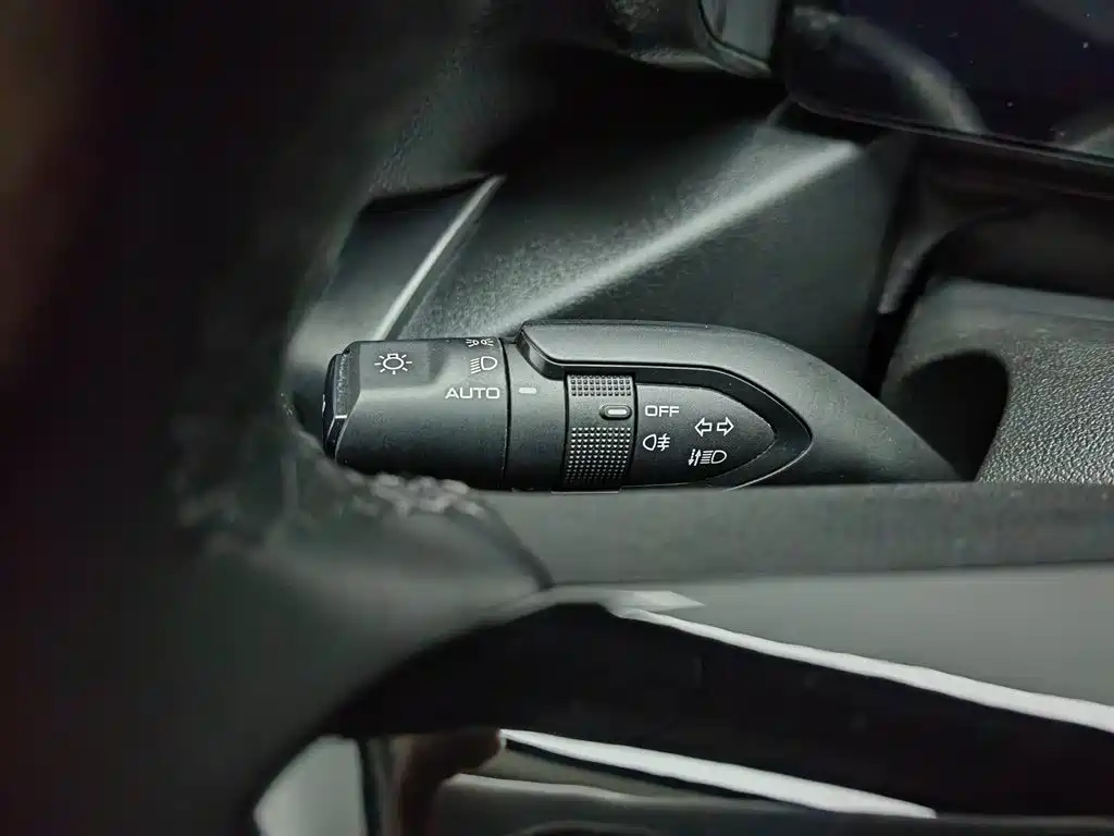 Haval Meng Long NEV 2023 Hi4 102 Explorer Edition фото 21