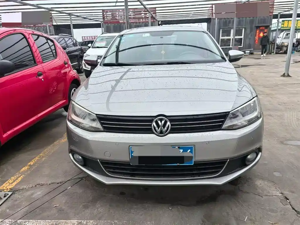 Volkswagen Sagitar 2012 1.4TSI Automatic Luxury фото 2