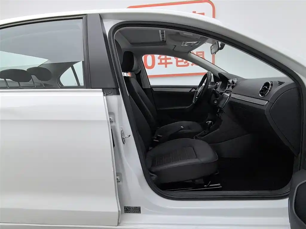 Volkswagen Jetta 2019 Dream Edition 1.5L Auto Comfort фото 23