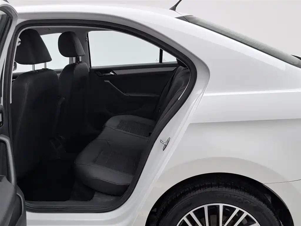Volkswagen Jetta 2019 Dream Edition 1.5L Auto Comfort фото 15