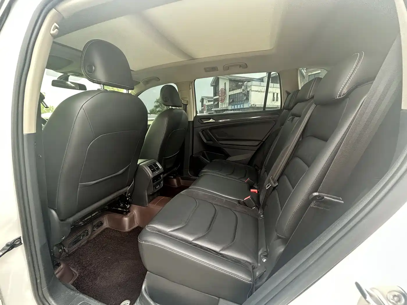 Volkswagen Tiguan L 2018 330TSI Automatic 2WD Luxury Edition фото 6