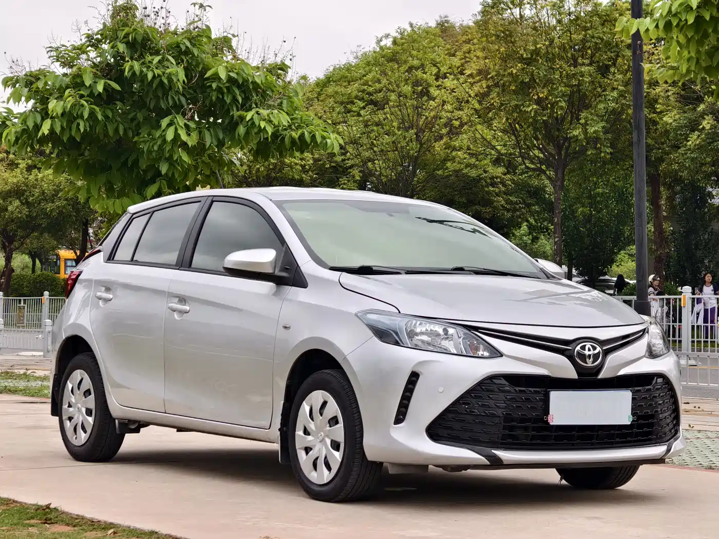 Toyota Vios FS 2017 1.5L CVT Fengchi Edition фото 3