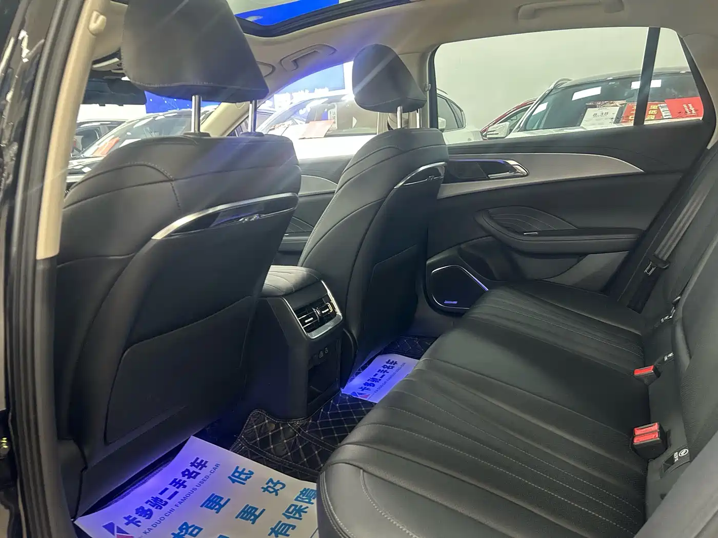 Hongqi H5 2024 1.5T DCT Smart Connect Flag Rhythm Edition фото 4