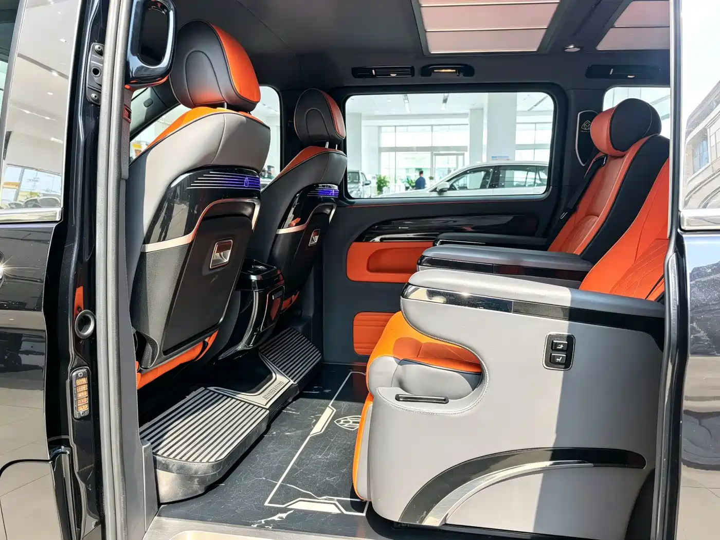 Mercedes-Benz Vito 2021 2.0T Business Edition 7-seater фото 13