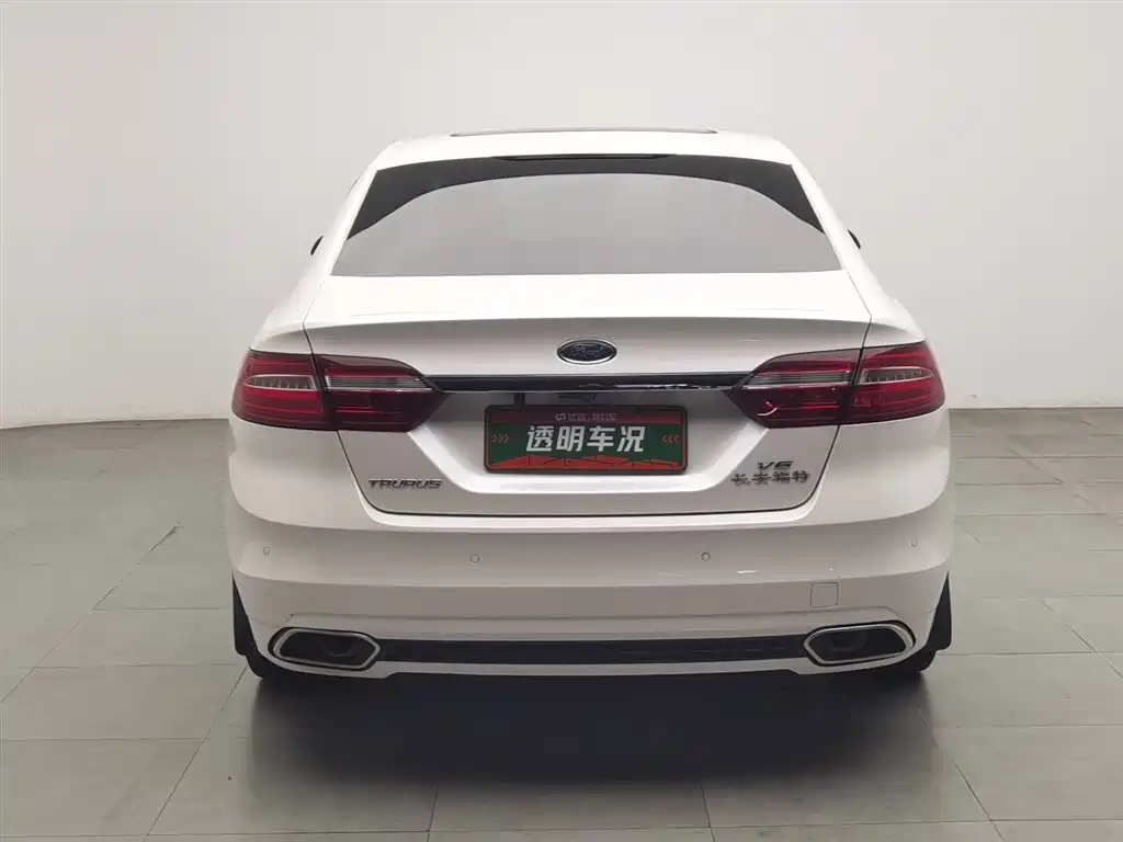 Ford Taurus 2015 EcoBoost 325 V6 Fashion фото 4