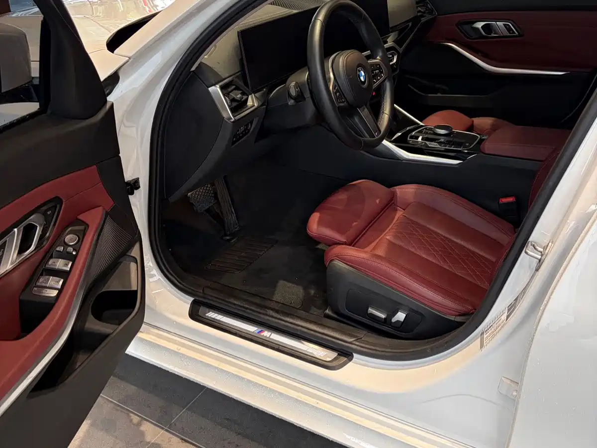 BMW 3 Series 2023 320Li M Sport Package фото 7