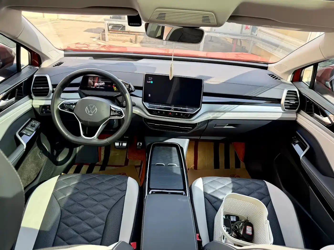 VOLKSWAGEN ID.6 CROZZ