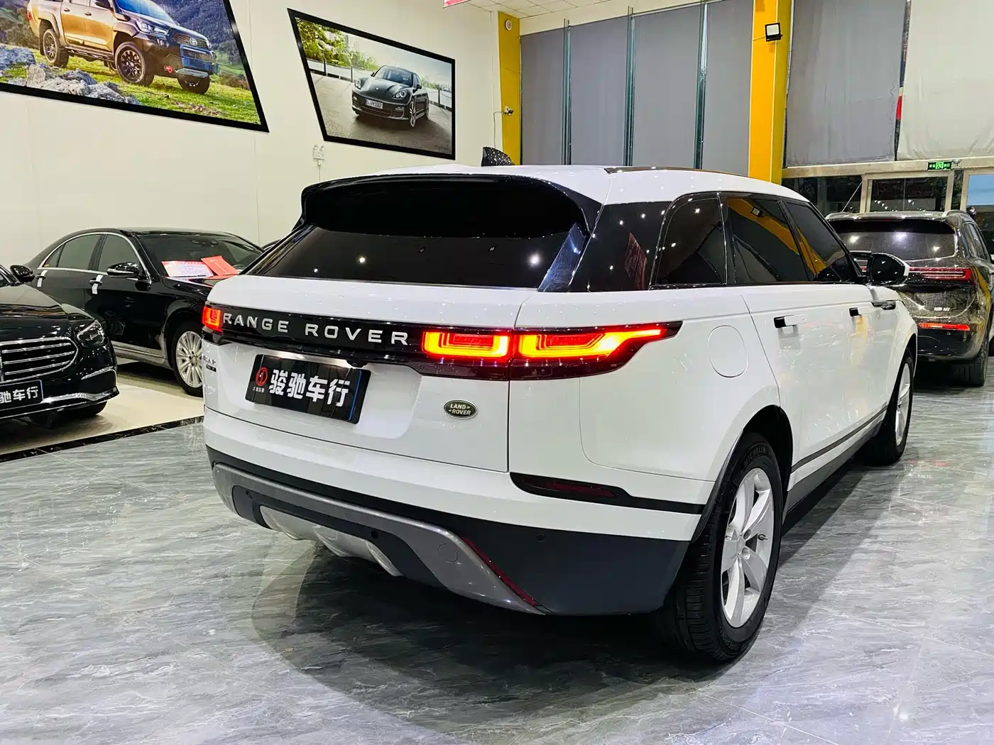 Land Rover Range Rover Velar 2018 P380 R-DYNAMIC S фото 7