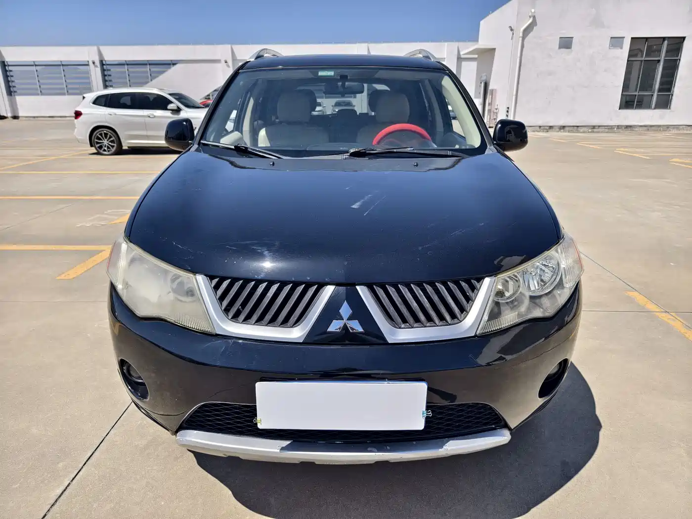 Mitsubishi Outlander (Import) 2008 Model 3.0 Luxury фото 2