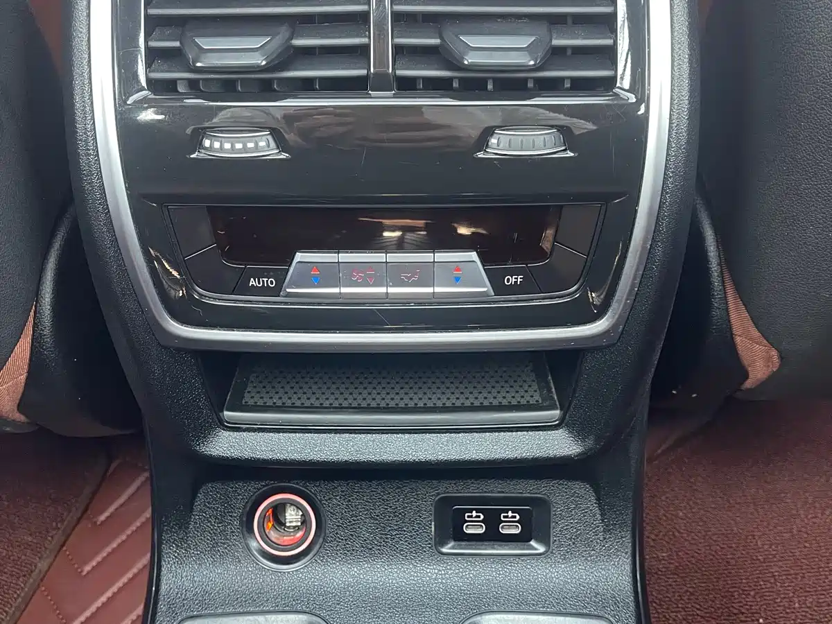 BMW X7 2022 xDrive40i Exclusive M Sport Package фото 16