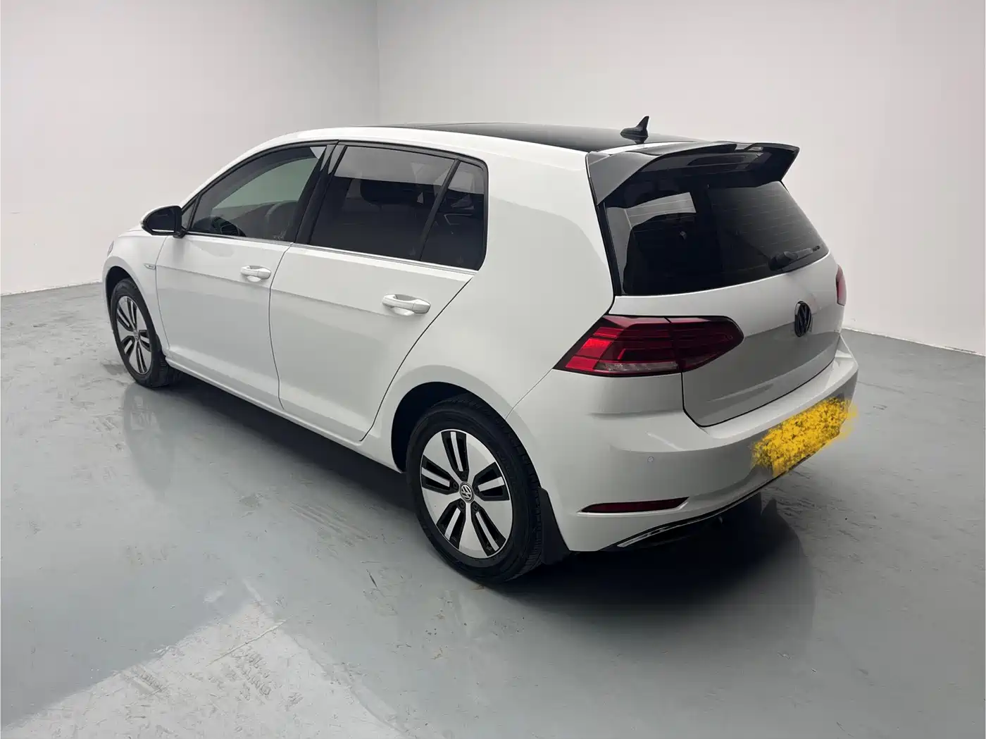 VOLKSWAGEN GOLF*PURE ELECTRICITY