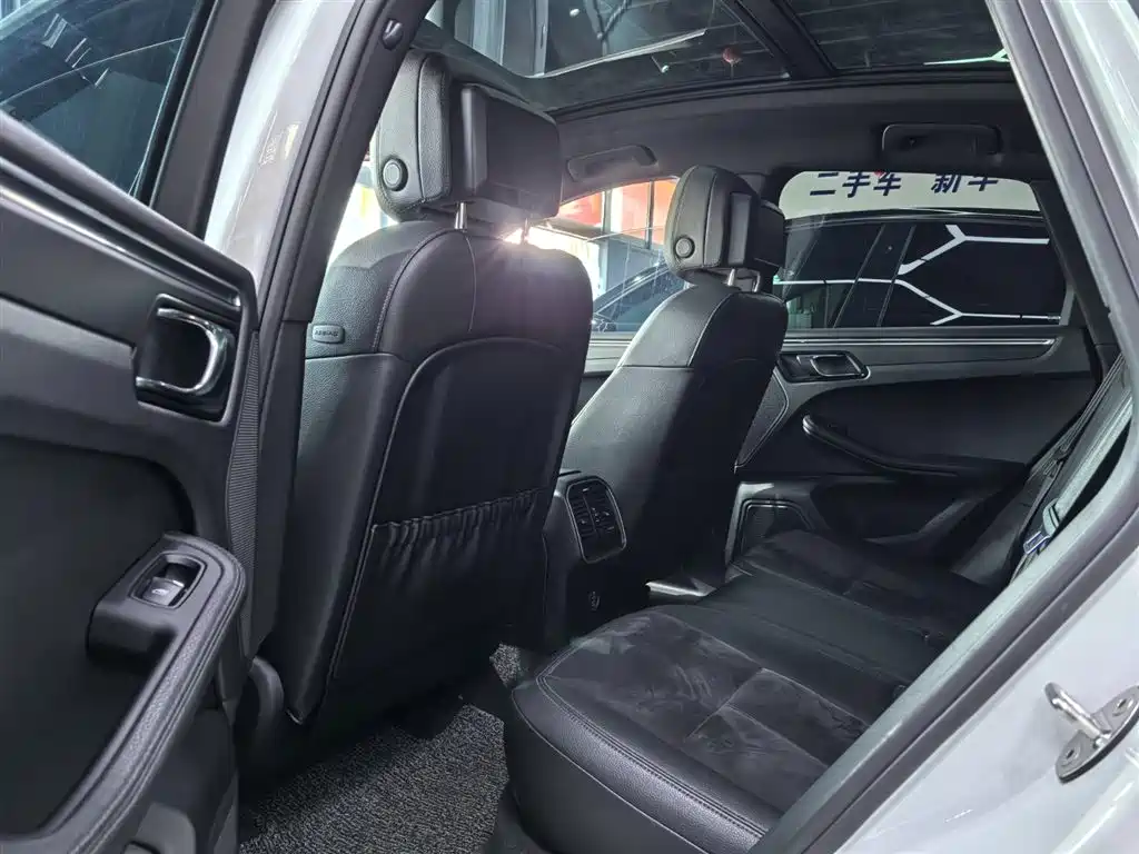 Porsche Macan 2017 Macan 2.0T фото 7