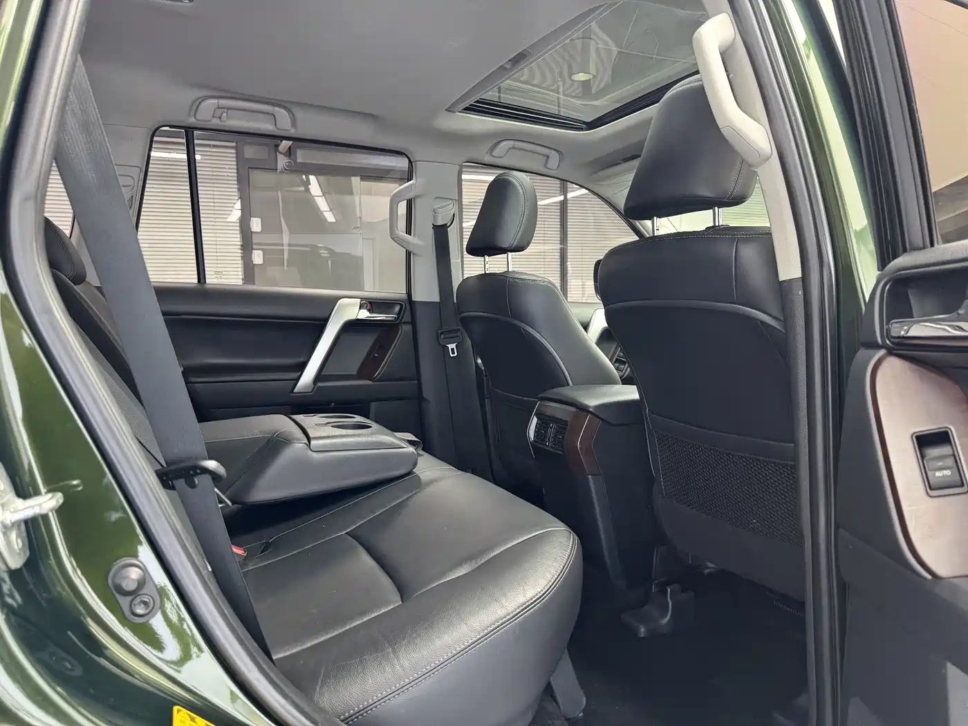 Toyota Prado 2016 3.5L Auto TX-L фото 12