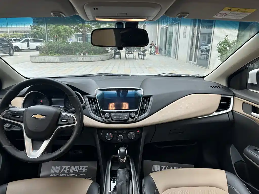 CHEVROLET CRUZE