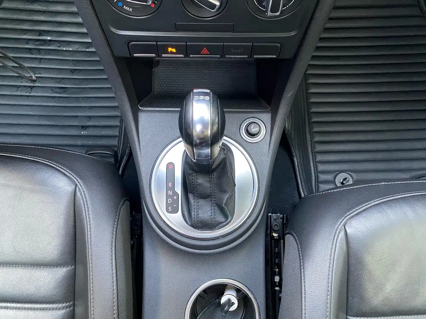 Volkswagen Beetle 2013 1.4TSI Comfort фото 13