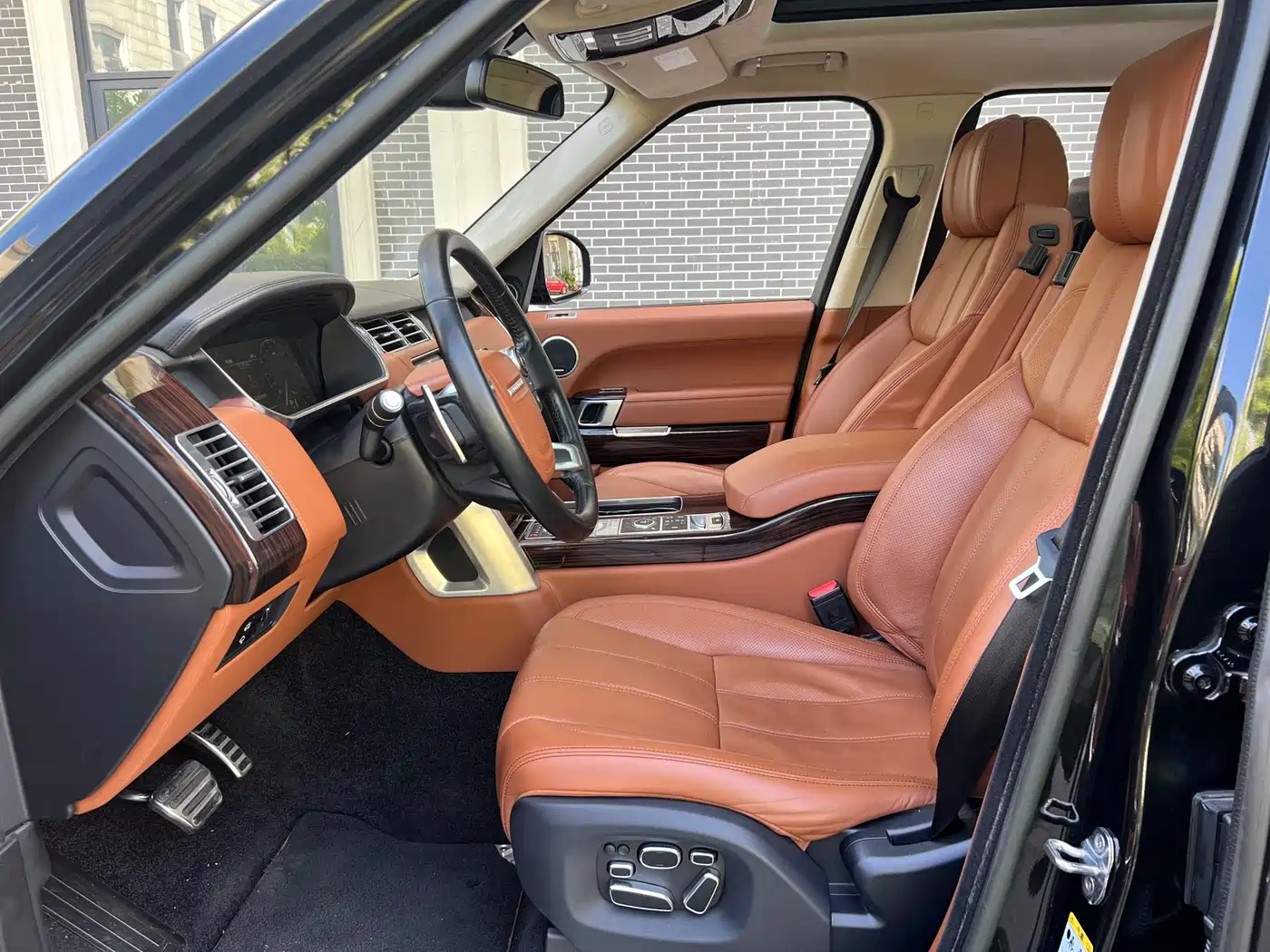 Land Rover Range Rover 2015 5.0 SC V8 AB Prestigious Genesis Extended Edition фото 10