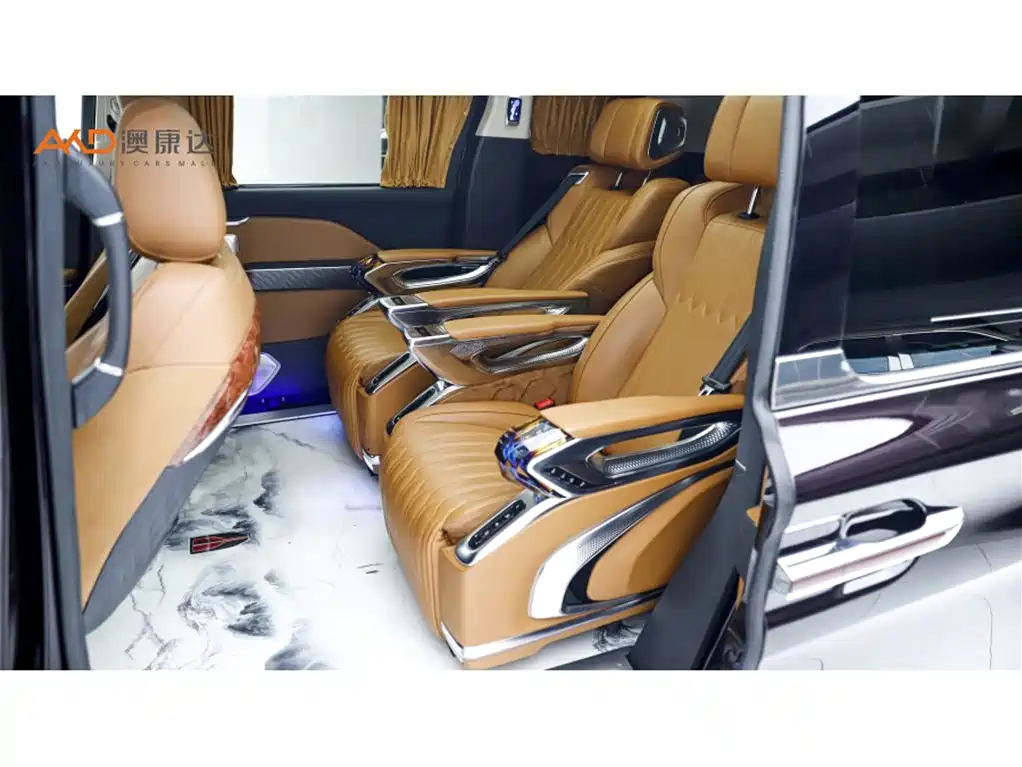 Hongqi HQ9 2023 2.0T Smart Connect Flag Rhyme Edition фото 7
