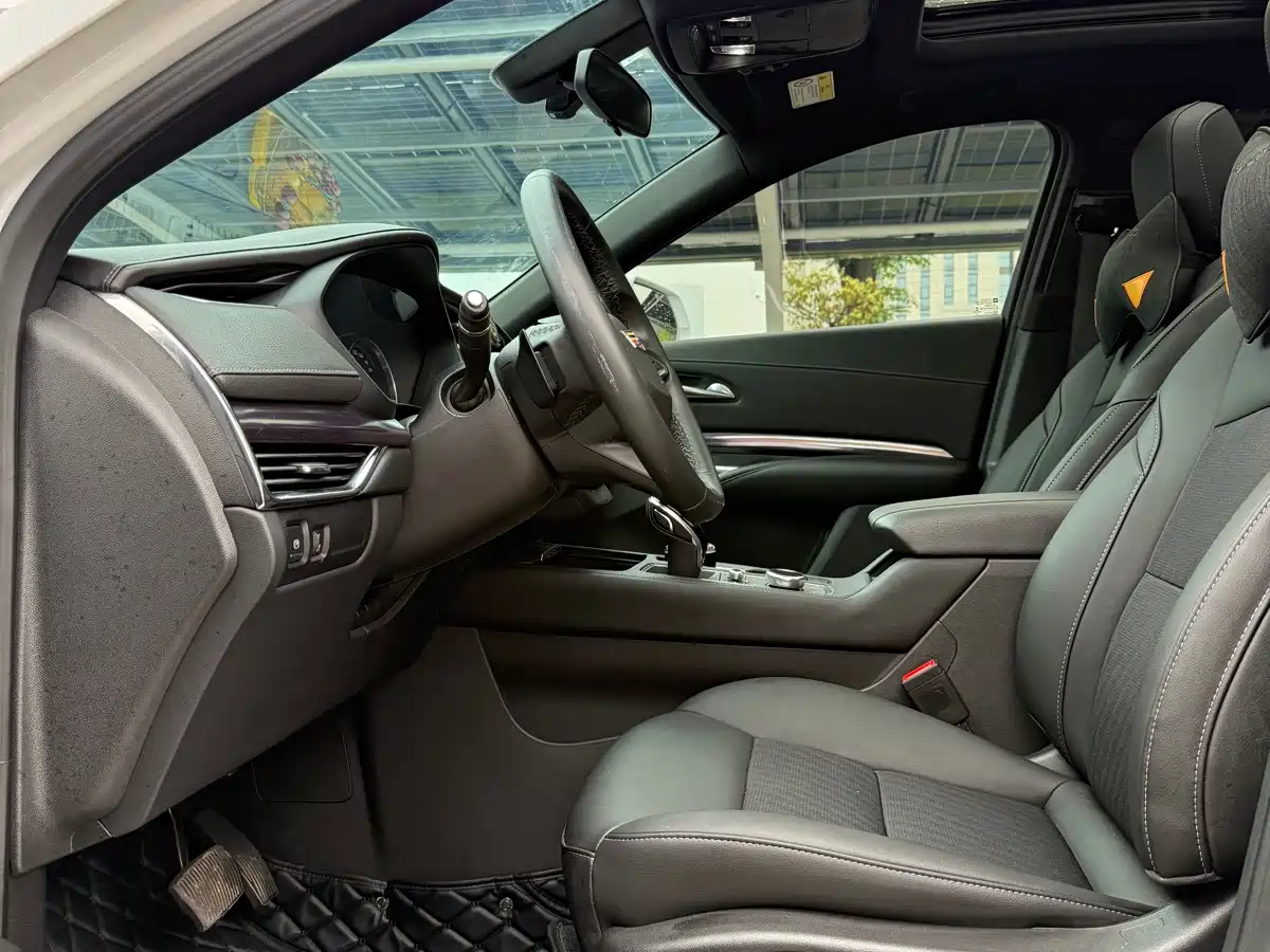 Cadillac XT4 2023 28T 2WD Trend фото 5