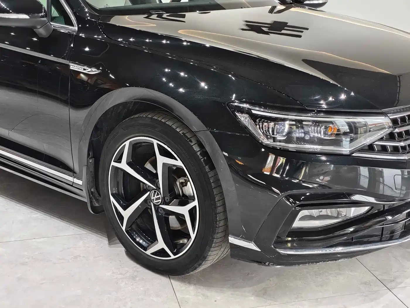 VOLKSWAGEN MAGOTAN