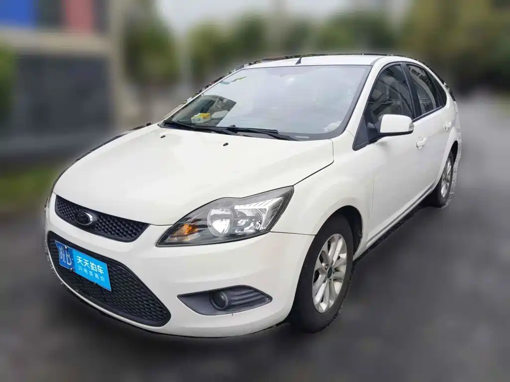  Ford Focus 2013 Hatchback Classic 1.8L Automatic Base