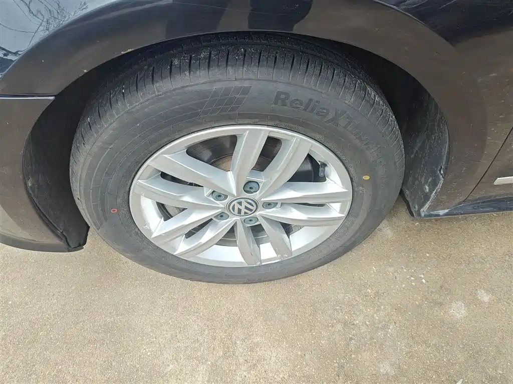 Volkswagen Passat 2016 280TSI DSG Honor Edition фото 23