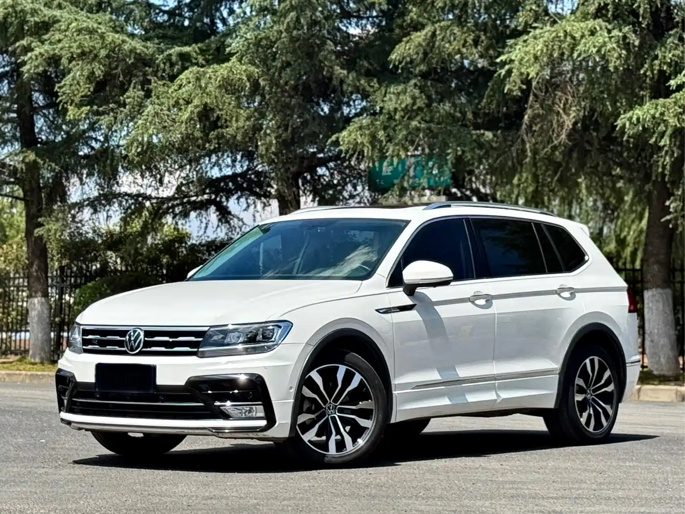 Volkswagen Tiguan L 2021 330TSI Automatic 2WD R-Line Premium