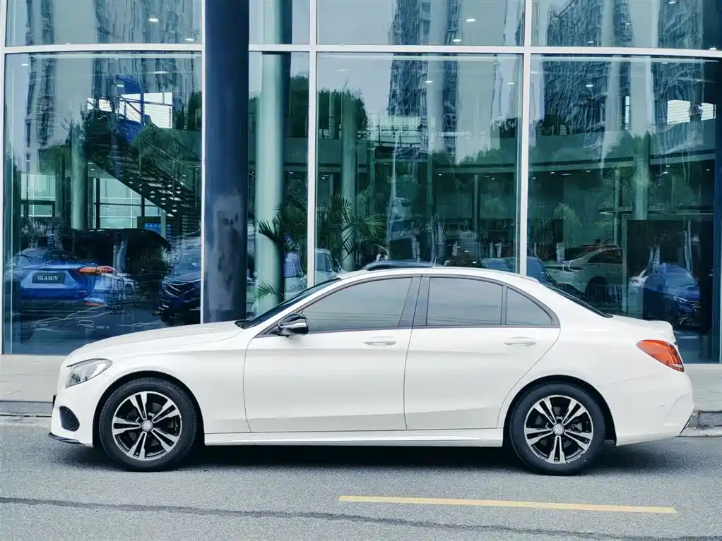 Mercedes-Benz C-Class 2017 C 200 Sport фото 3
