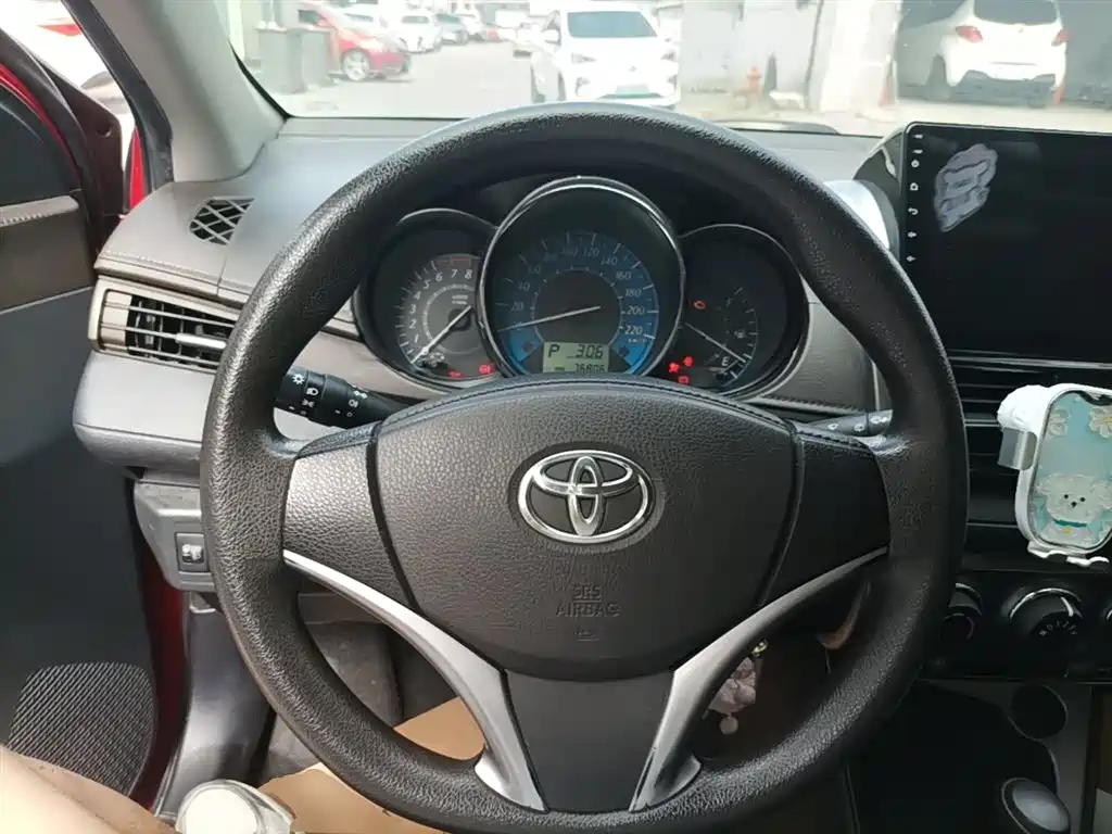 Toyota YARiS L Zhi Xuan 2015 1.5E Auto Charming Edition фото 11
