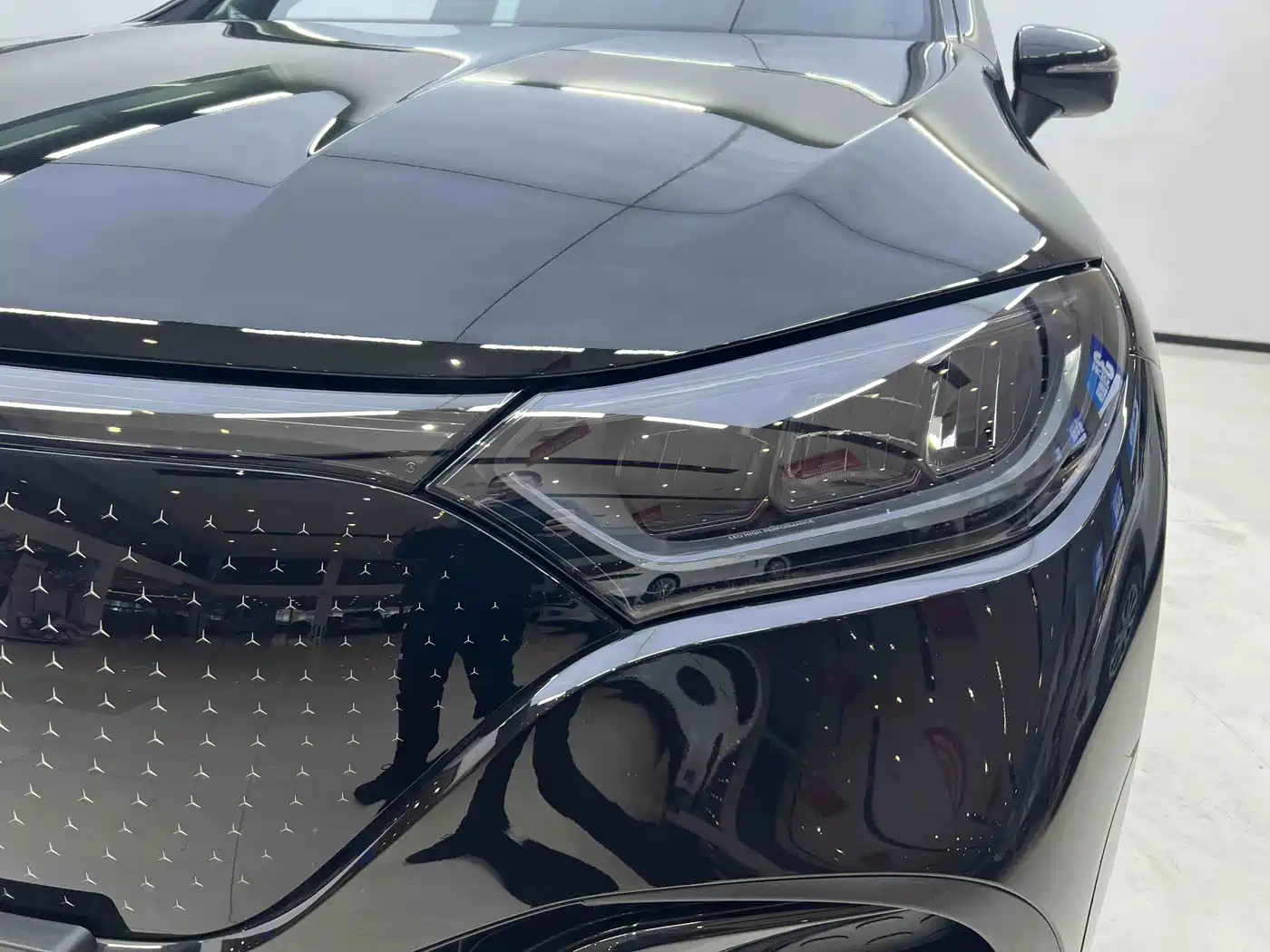 MERCEDES-BENZ EQE SUV