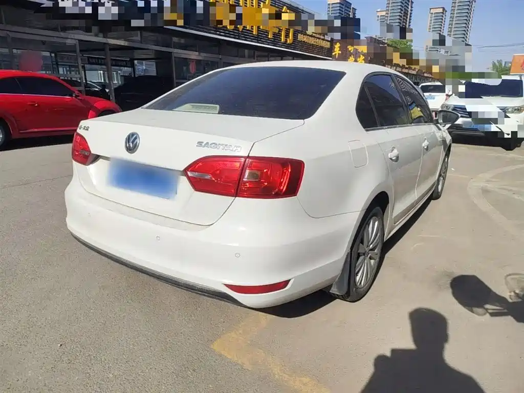 Volkswagen Sagitar 2014 Facelift 1.6L Automatic Comfort фото 7