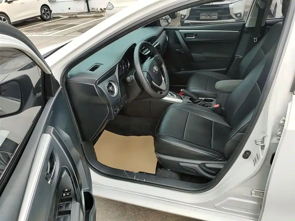 Toyota Corolla 2017 Facelift 1.2T S-CVT GL фото 16
