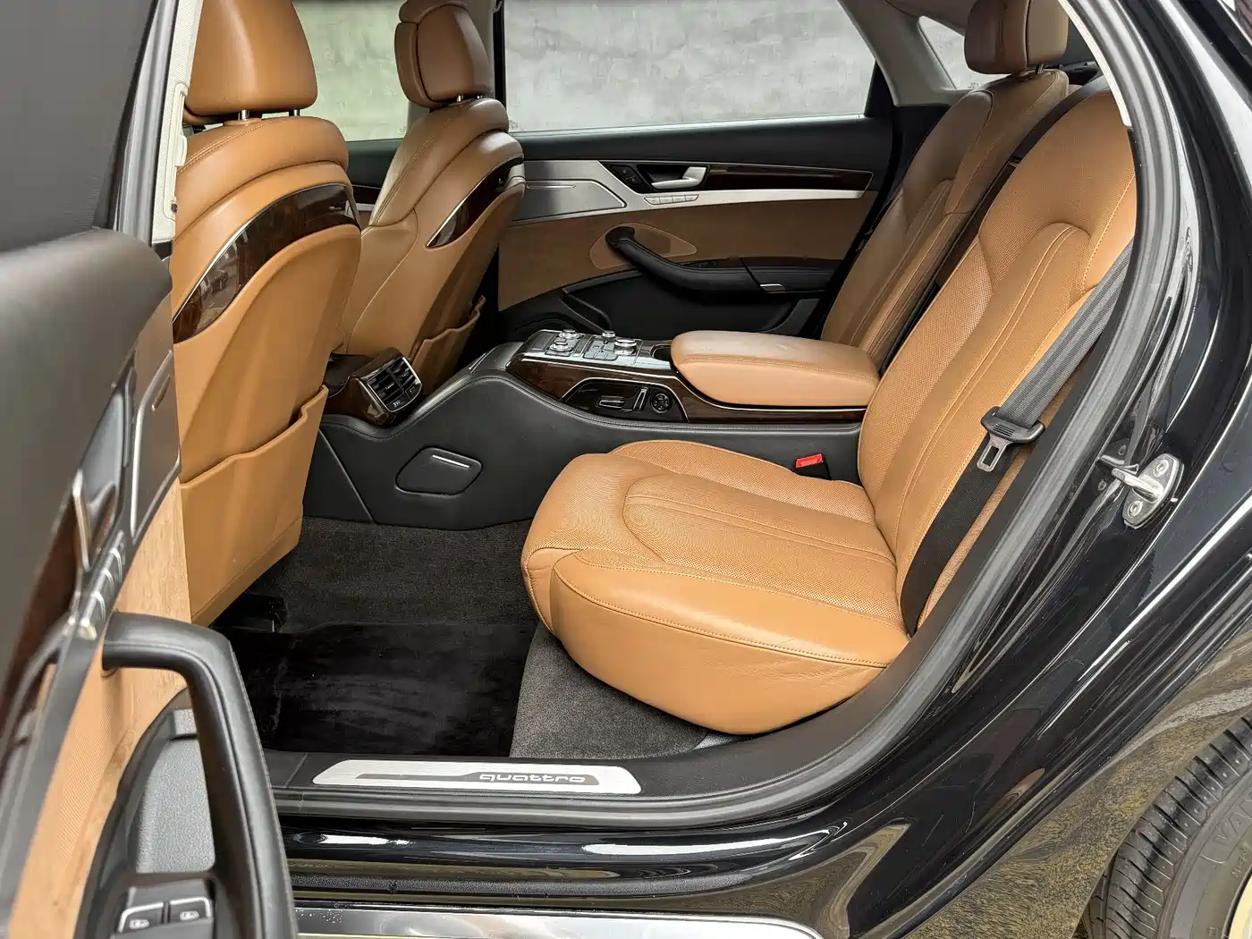 Audi A8 2014 A8L 45 TFSI quattro Exclusive фото 14
