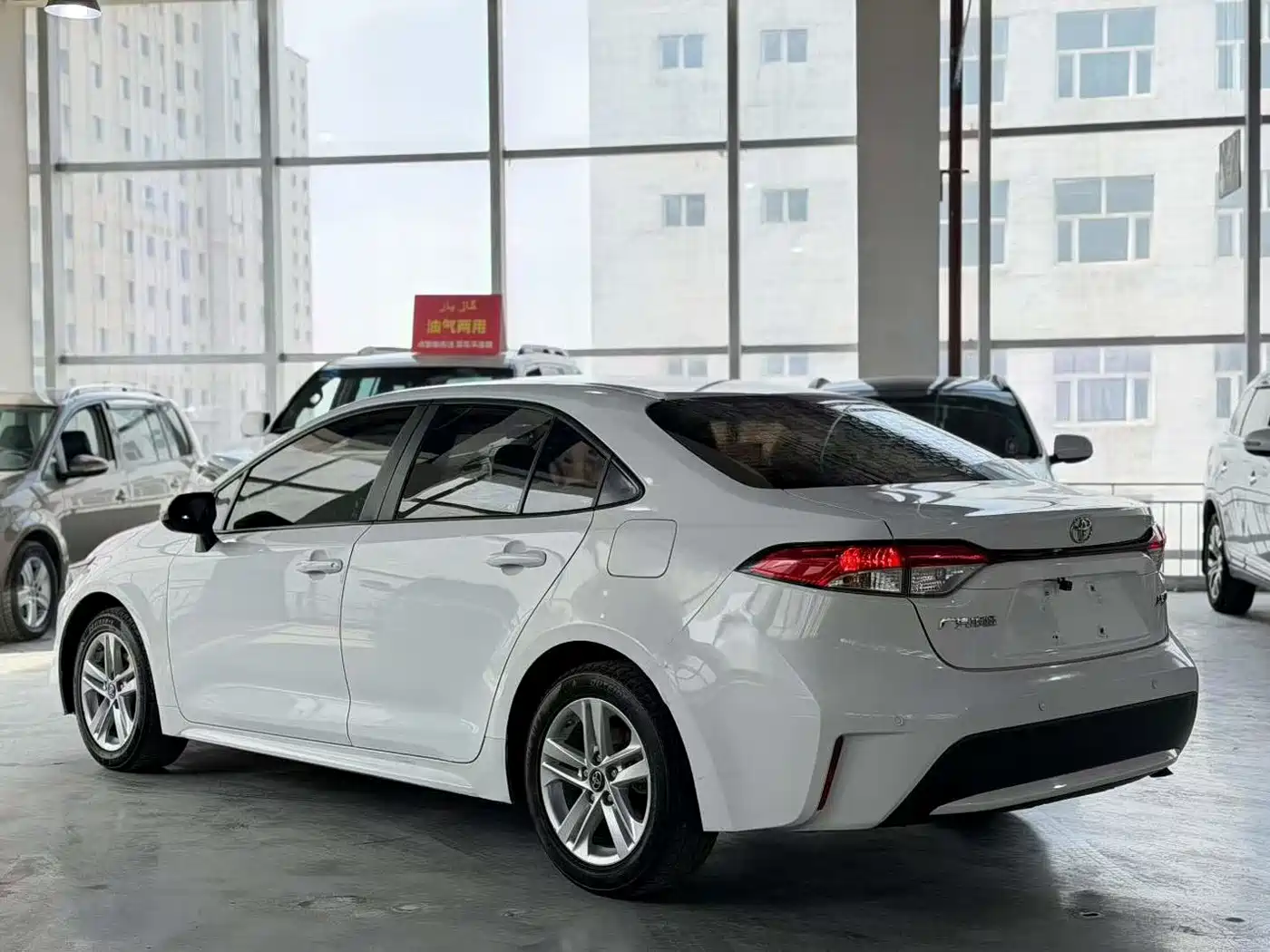 Toyota Levin 2021 185T CVT Luxury Edition фото 9