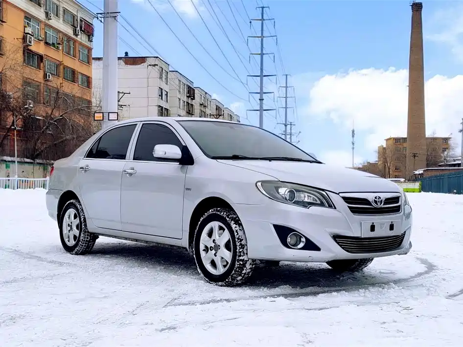 Toyota Corolla 2013 1.6L Automatic Luxury фото 3