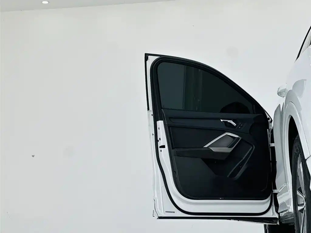 Audi Q3 2022 35 TFSI Progressive Dynamic фото 12